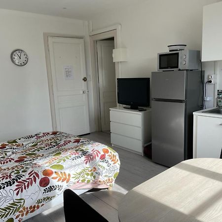 Studio Meuble Et Lumineux 20M2 Apartment Vittel Exterior foto